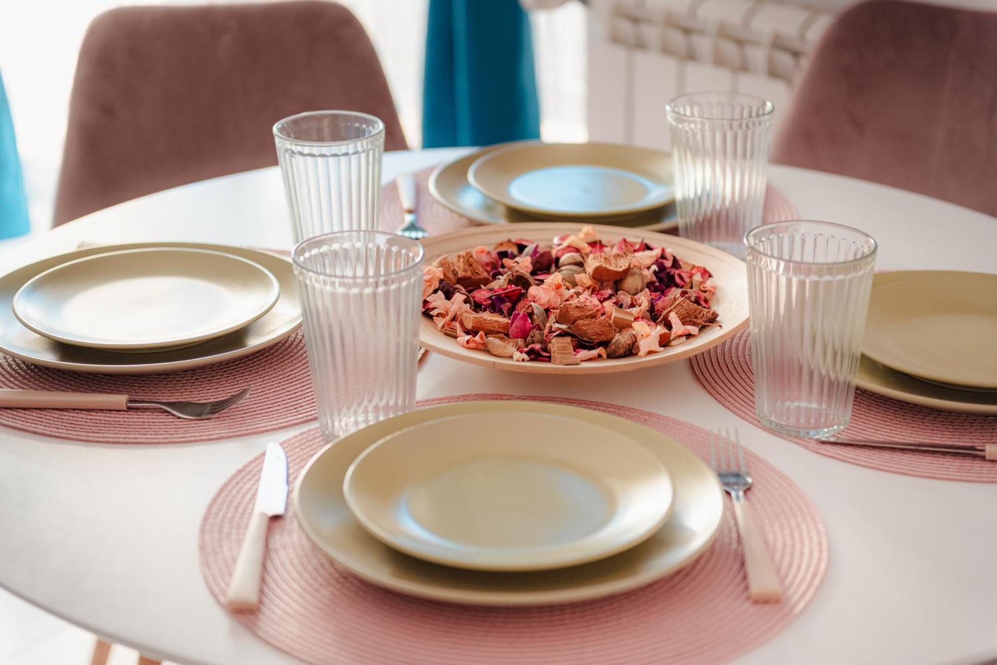 Downtown Apartment Boutique - Blue & Pink บูคาเรสต์ ภายนอก รูปภาพ