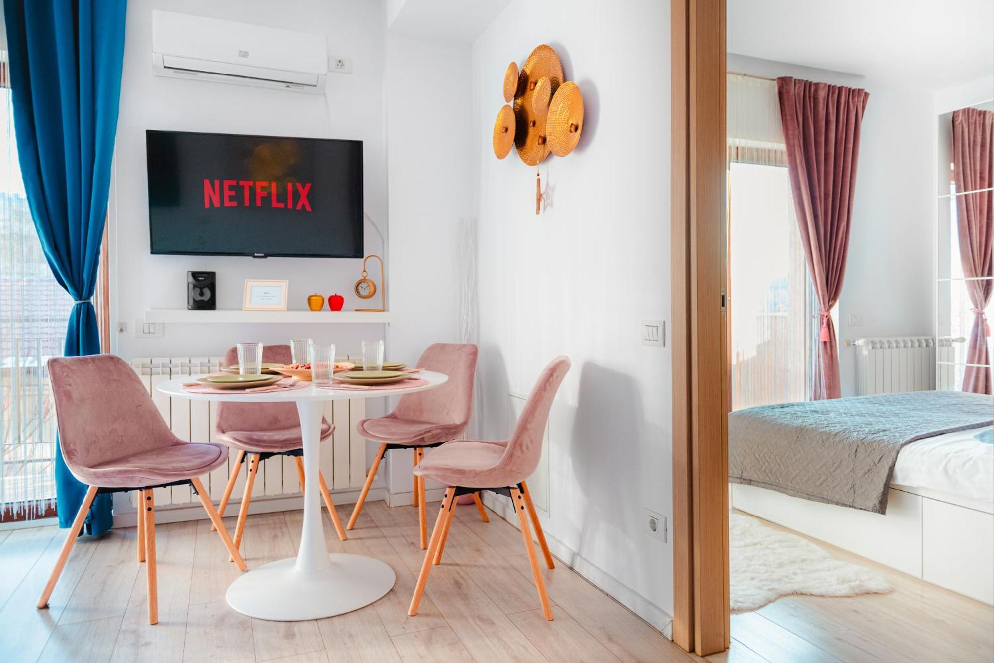 Downtown Apartment Boutique - Blue & Pink บูคาเรสต์ ภายนอก รูปภาพ